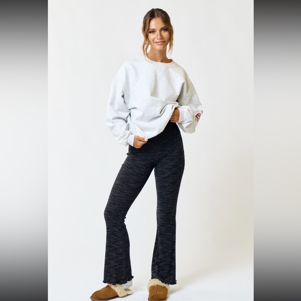 BLUE BLUSH RIBBED FLARE LETTUCE HEM COMFY PANTS ❤️NEW COLLECTION IN STORES❤️